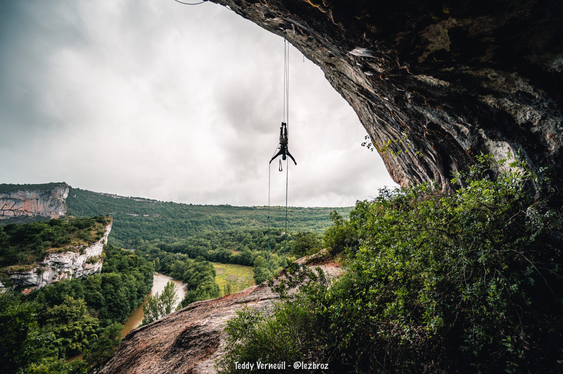 escalade dans les gorges de l'Aveyron