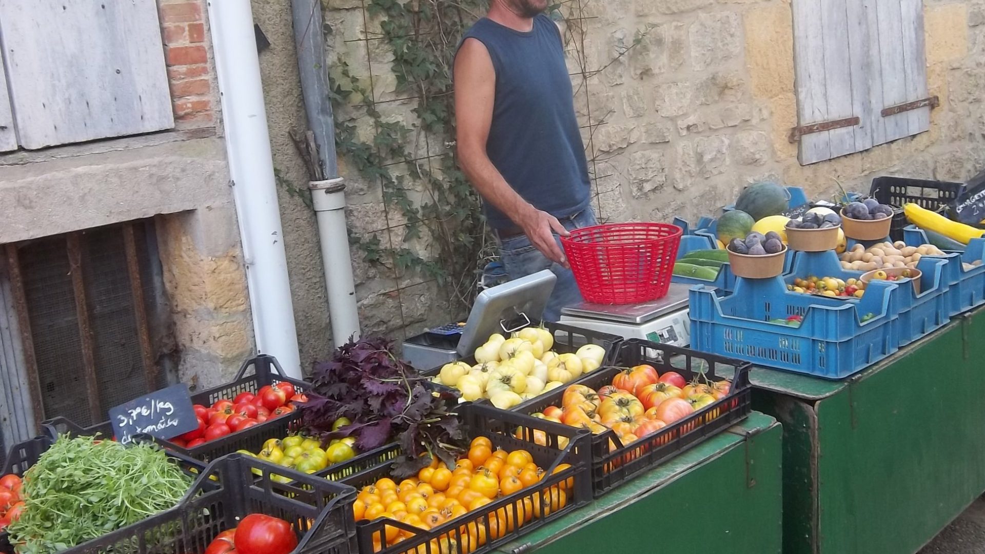 Marché bio de Saint-Antonin-Noble-Val