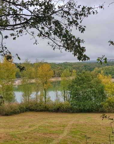 Une idée découverte en Midi-Quercy: Le lac du Gouyre